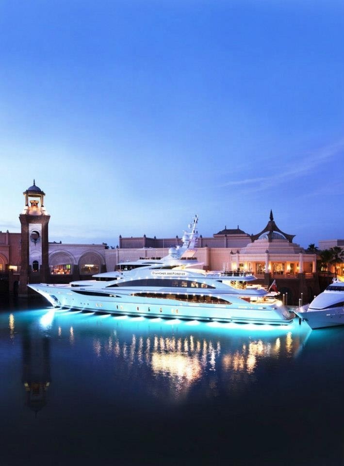 dolce-vita-lifestyle:  Stunning lighting options 