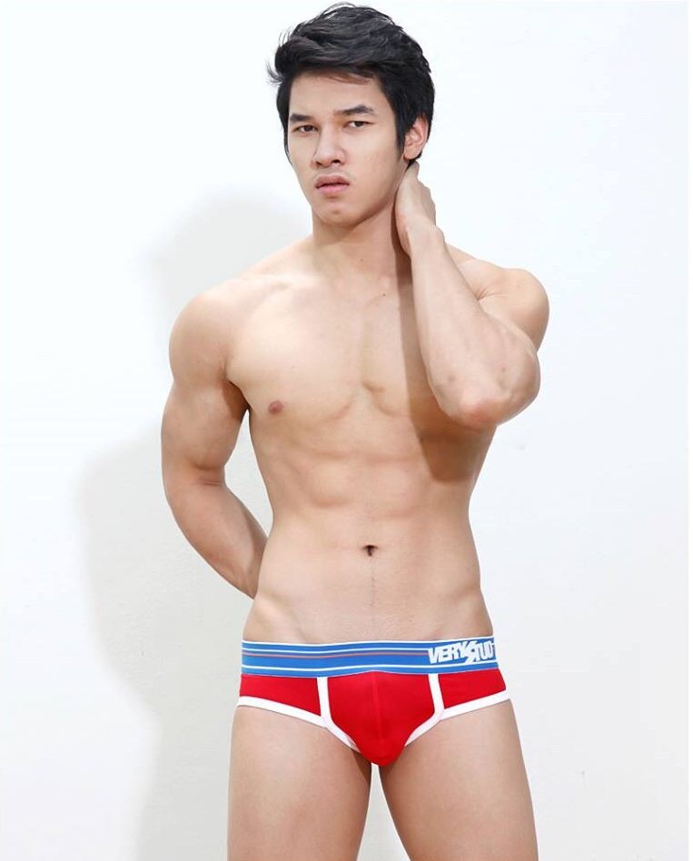 thairocky:  Thai Model : มอส วัชรศร