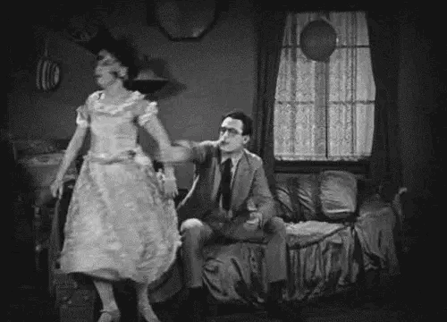 petit-poisson-en-cage:  asloversdrown:Girl Shy [1924]  ꧁❖꧂