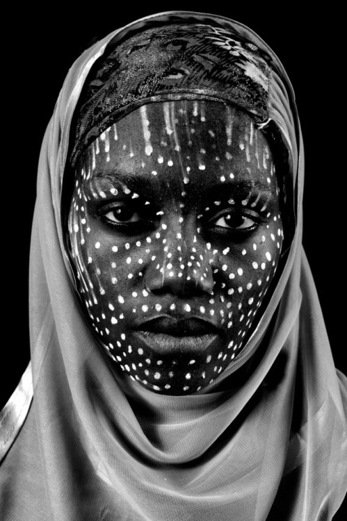darksilenceinsuburbia:  Marta Azevedo: Black Faces