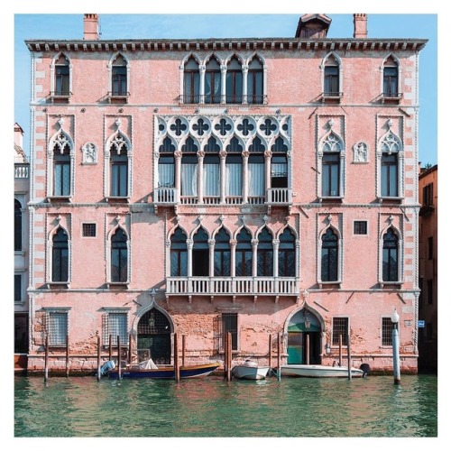 R O S A - Shot in Venice on the Grand Canal. Available framed or as print only, via link in bio #ven