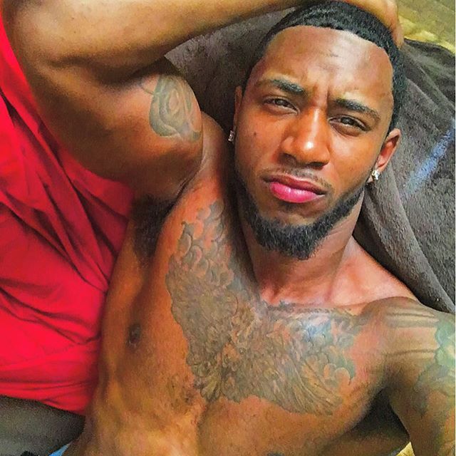 dominicanblackboy:  Sexy gorgeous tatted muscle hotboy Justin the Body!😍