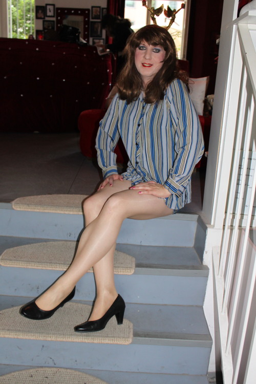 themayfieldtreasury:  Hello I hope you enjoy my pic and can share my blog  tvcarmenh 