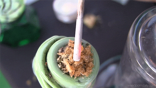 weedporndaily:  hash wednesday (x)