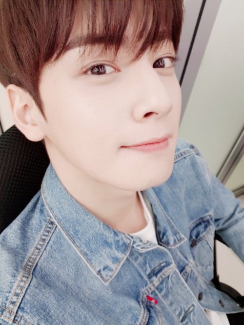 -Eunwoo 