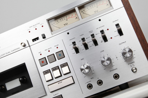 technblog:  Teac AL-700 Elcaset Deck VU Meters (1976)