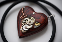 sailaweigh:  32GB USB Heart Pendant by Artype