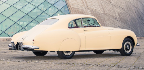 What a difference 70 years makes juxtaposition of Bentley R-Type Continental, 1952 &amp; Be