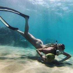 Kwmlnaturist:  Underwater Treasure.  Nude Skindiving