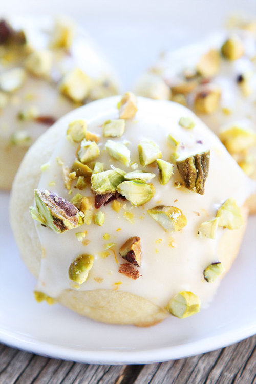 Orange pistachio cookies