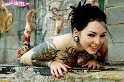 batmanlovesmetal:  Girls with tats 😍