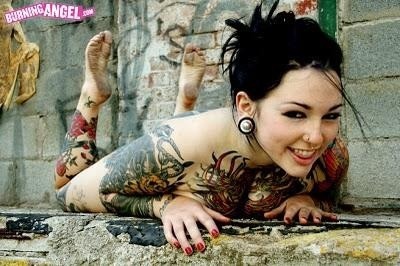 batmanlovesmetal:  Girls with tats 😍