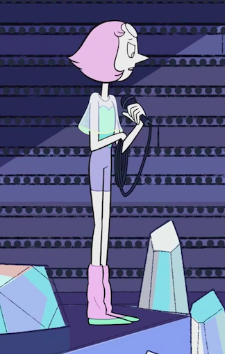 pearlarchives:  even when she was smol she was tol