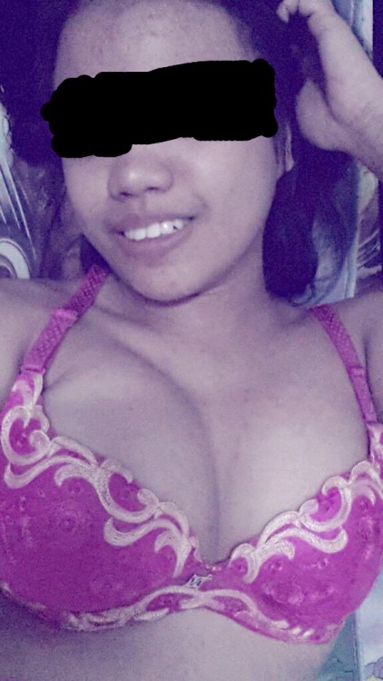 pencurihatigadis:  bagistri:  mamahamil:  emma5507:  myra jb love sex gangbang  Hai…boleh join u tak@  WoW…body sangat aku Duke ni  Datang pekan klu nk gàngbang….