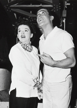 gregorypecks:  Judy Garland and Gene Kelly.