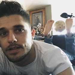 andrewxmientus:   andymientus: Doing v little today 