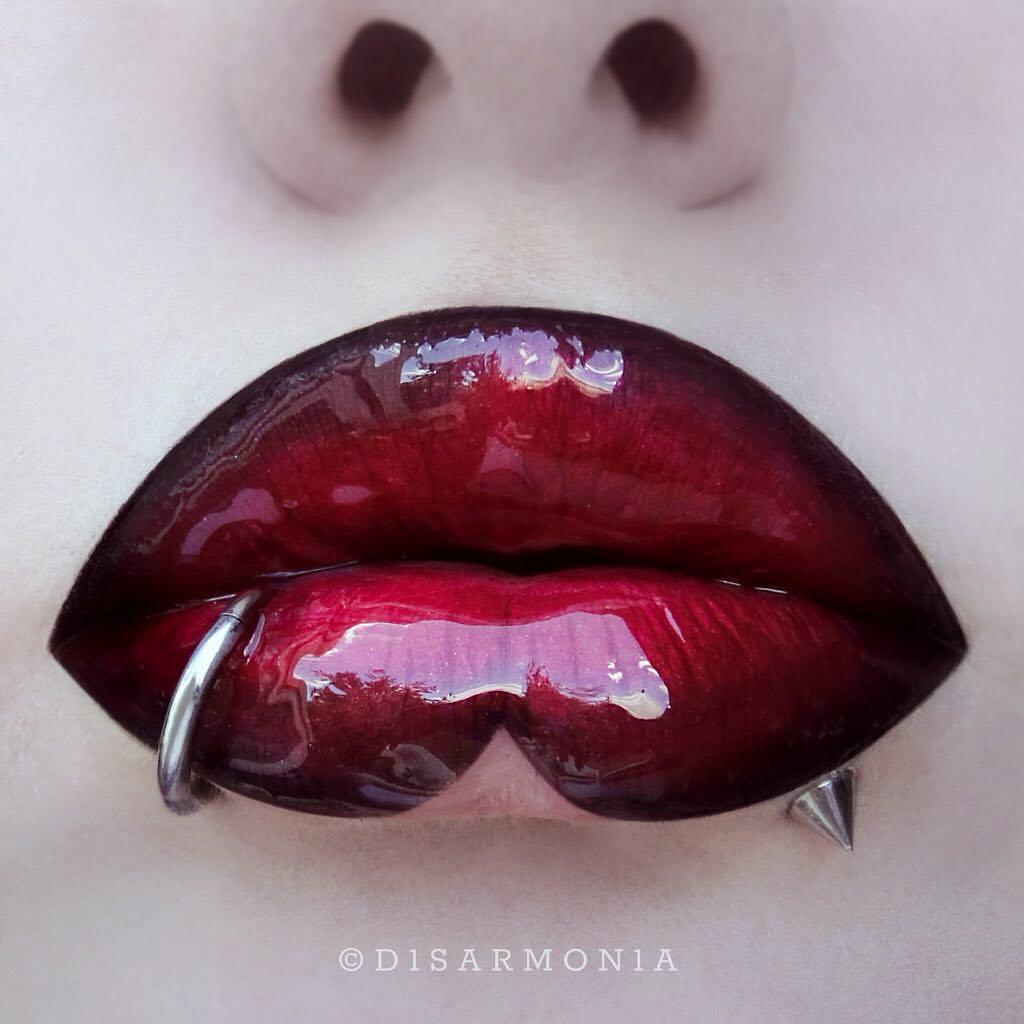 socialpsychopathblr:Makeup by Veronica Anrathi (D1sarmon1a)