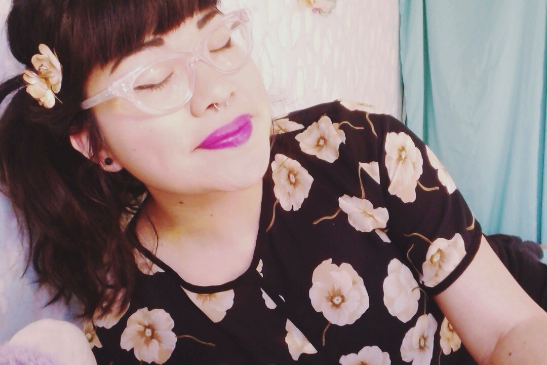 rjntea:  cry-brows:  groovin~  Loveliest Babe &lt;3 