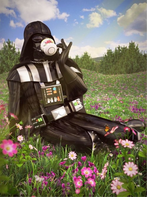 huffingtonpost:  Artist Shows The Tender Side Of The ‘Star Wars’ Universe, And It’s Magical“Some people like playing golf. I like making pictures of Darth Vader sip tea.”(Source: Artist Kyle Hagey)  Yeah Yoda there lookin real fucking tender