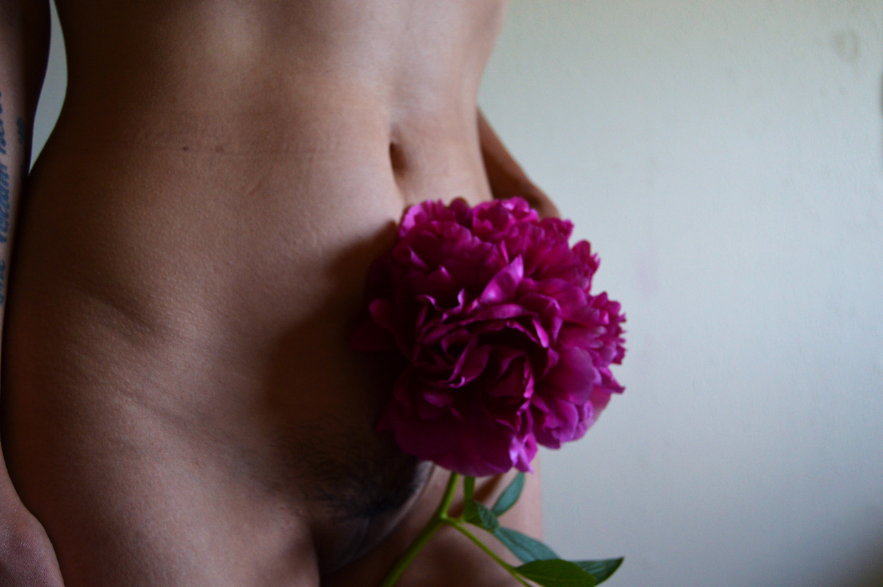 peachypersici:Peonies | self portraits May 2018(Keep caption intact.)