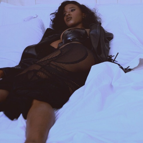 girlsandlandscape:  Sweet Ebony