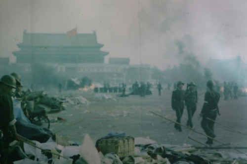 awarenessxx: 【モザイク無しです→閲覧注意】 中国共産党による大虐殺『六四天安門事件』 【保守速報　/　2014年04月04日】