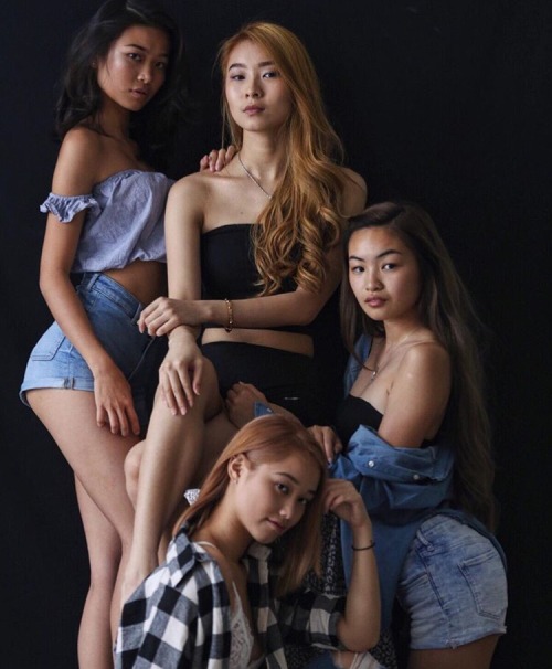 shaunferreri:  Beautiful sggirl Sheryl and friends. Oh man oh man  Anyone know this girl can share c
