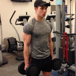 YoungTeenMuscle