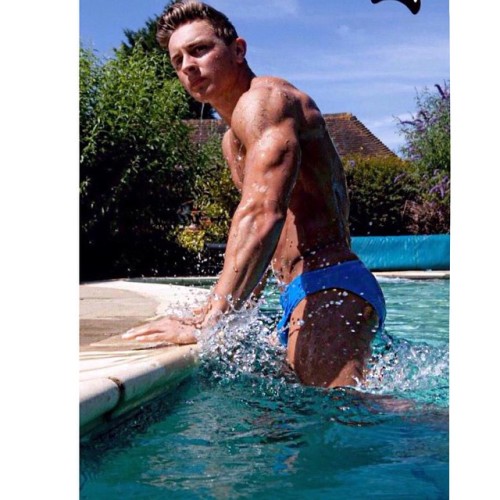 hotfamous-men:  Connor Hunter