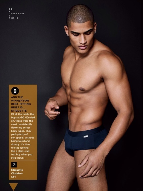 male-celebs-naked:  Rob Evans 3See more here