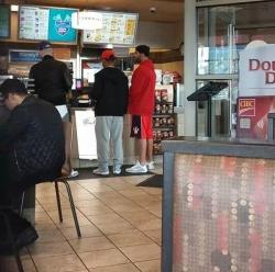 nomorefreerandy:  i love seeing pics of drake doing normal shit in public