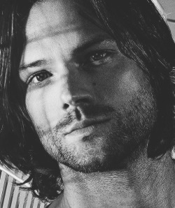 wellcometothedarkside:   Jared Padalecki or how to kill a fan with one pic 