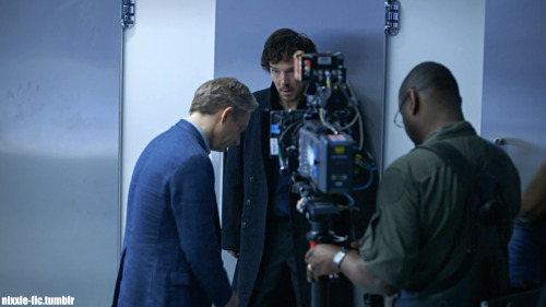 nixxie-fic: Pt 6 - HQ Screencaps from the Behind the Scenes video ‘Sherlock Behind 221B; The L