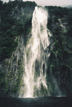 azureful:  nature/lucid