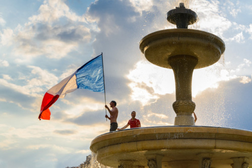 Le drapeau tricolore lors de la victoire en coupe du monde