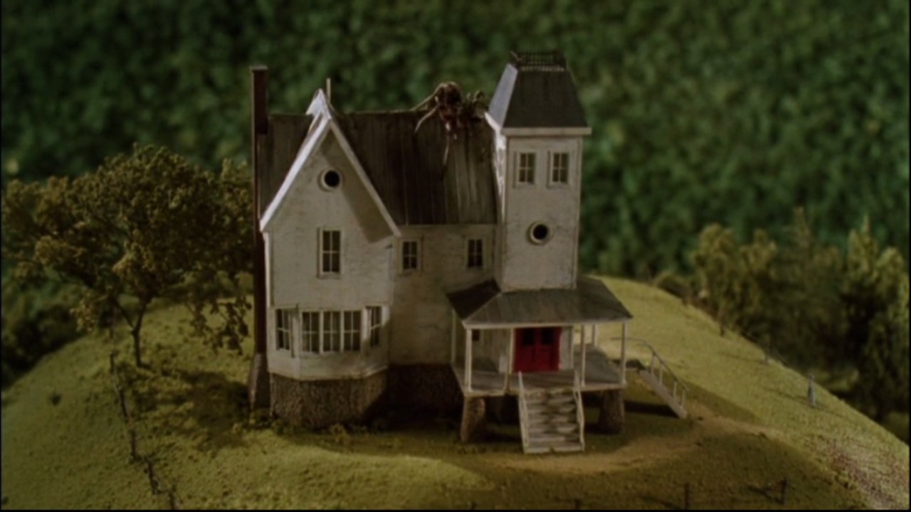 thewraithrisingfilmscenes:  Beetlejuice (1988)Dir. Tim BurtonRotten Tomatoes: 81%IMDb: