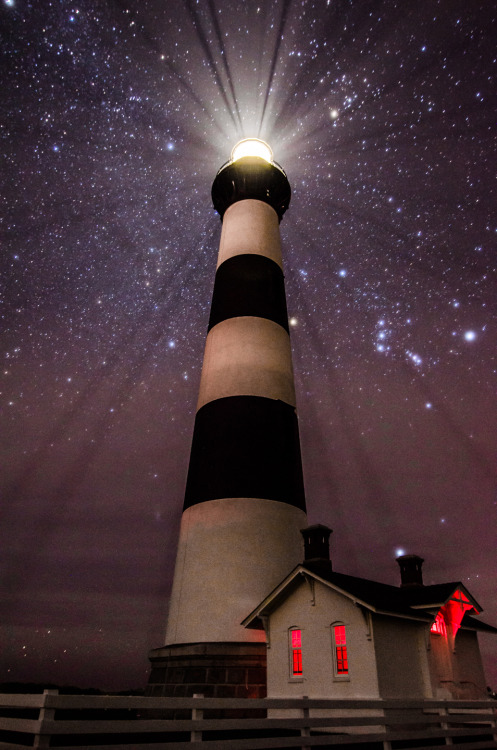 just–space:Orions Belt above Bodie Island Light Station, OBX of NCOC js