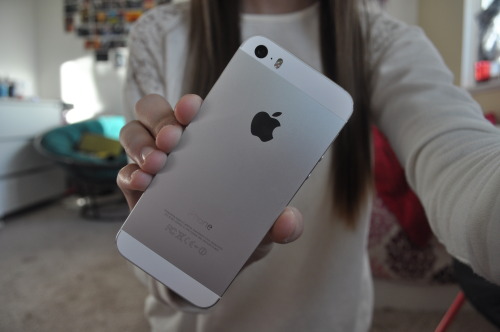 patfag:  perfl0l:  patfag:  perfl0l:  My iphone 5s <3 Follow me on instagram perfl0l (:  Sydney stop no one cares (ily bitch)  Patrick you’re gay (ily feget)  Tell me something I don’t know (no fucking shit Sydney) 