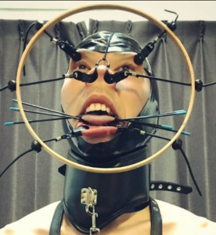 slaverubbergimp: OINK  SQUUUUEEEEE  OINK  Hot