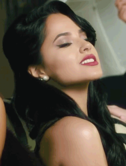 I’LL NEVER GET OVER HER FLAWLESS JAWLINE