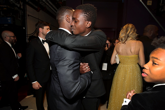 sauvamente:  downeyjrs: Moonlight cast backstage during the 89th Annual Academy Awards