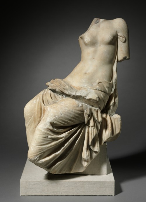 cma-greek-roman-art: Seated Figure of a Woman, 1, Cleveland Museum of Art: Greek and Roman Art Altho