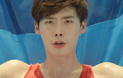 gilbakk: [Part.2] Lee Jong Suk＆Kim Woo Bin - BEER「Cass Fresh」website gallery! Source: http://www.ca