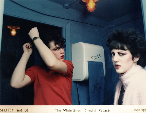 In 1980, photographer Anita Corbin decided to turn her lens on the young women of UK subcultures. Ov