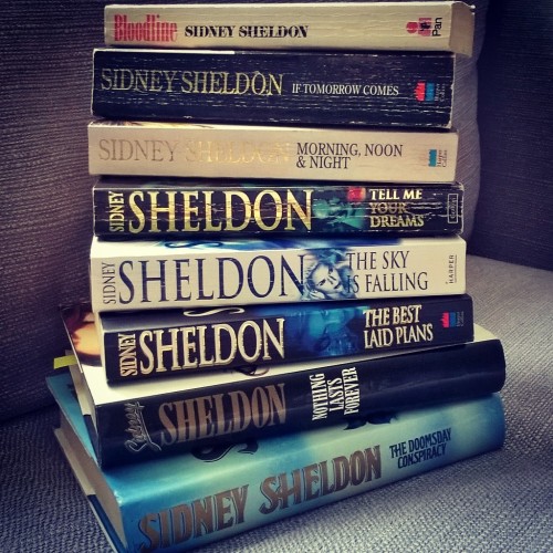 abooknerdstales:Sidney Sheldon is my absolute hero.  The man was a genius and just such an exception