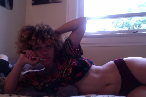 peacewilliams:  s/o to the shawtys w/ long torsos. 
