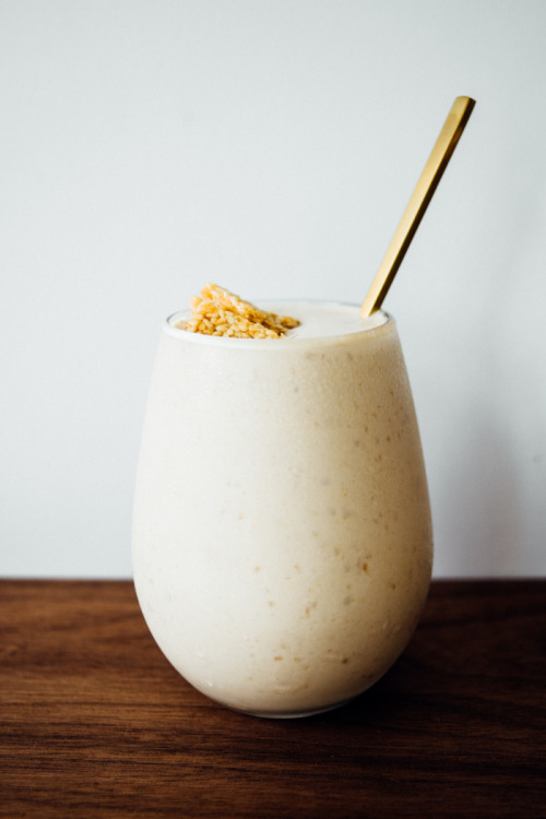 intensefoodcravings:Toasted Sesame and Honey Milkshake | Tending the Table