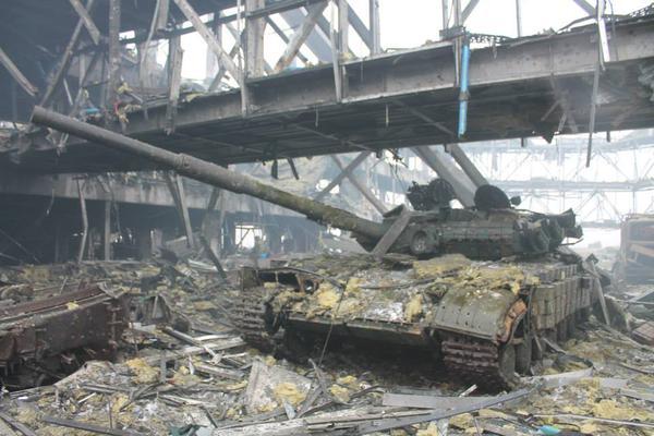 rojsebastien:  Pictures from Donetsk airport today (Jan 22, 2015) 