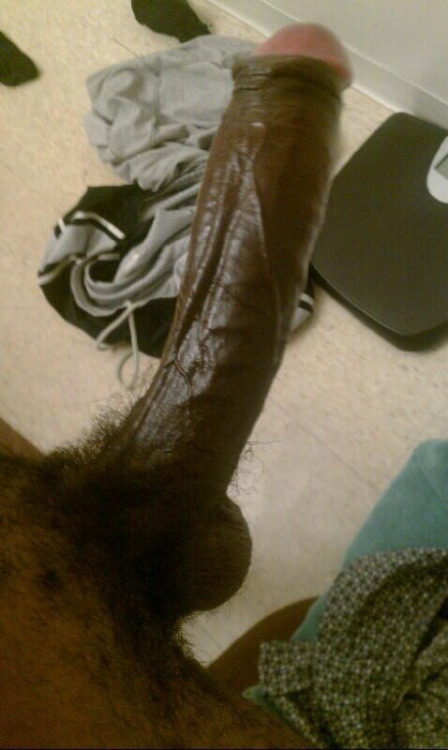 columbusoh4bbc:Any of you hot hung Black Daddies got a big fresh hot load of tasty black seed for me