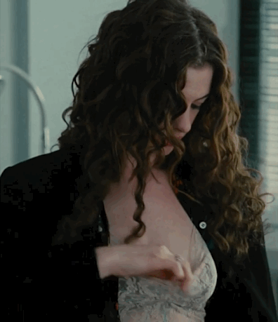 : Anne Hathaway - ‘Love and Other Drugs’ porn pictures
